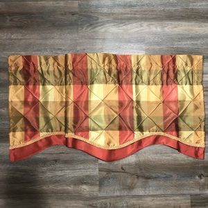Rustic lined window valances (3 panels)